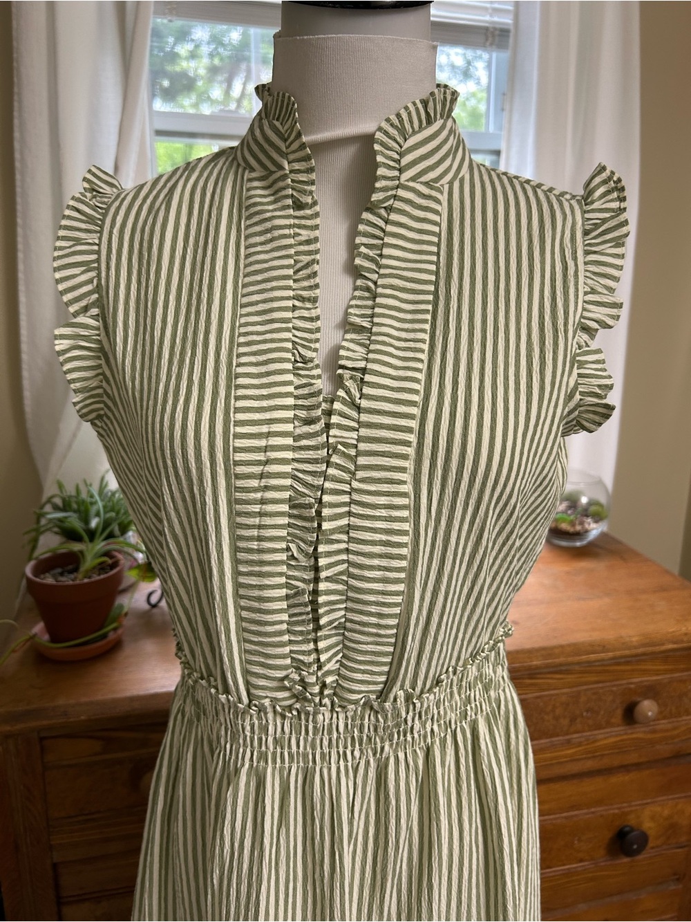London Times Striped Green Seersucker Tiered Maxi Dress - Sleeveless Size 4 - Picture 3 of 7